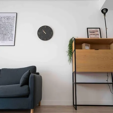 2 Pieces Moderne Et Paisible - 348c * Rueil-Malmaison